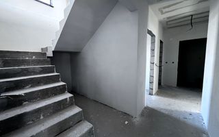 Vanzare casa P+M in Sendreni( in spatele Primariei), pret 99 000 euro - Poză 19