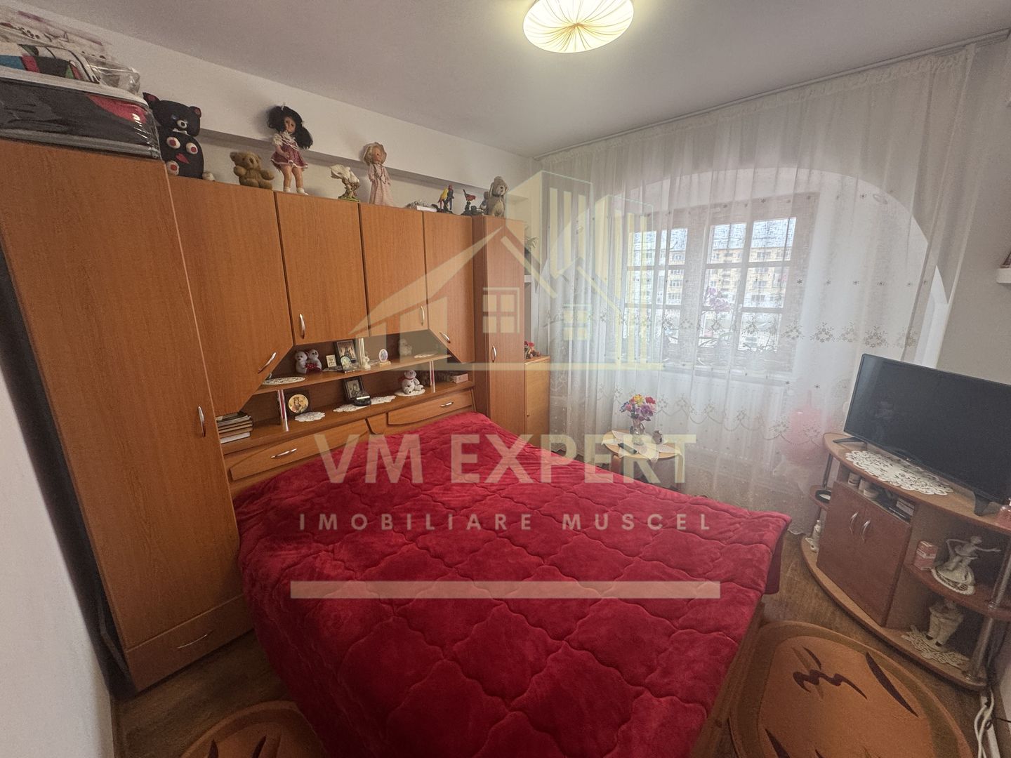 APARTAMENT 2 CAMERE ETAJ 4 VISOI CAMPULUNG - Poză 2