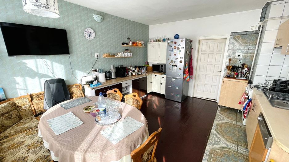 Casă cu potențial de renovare, teren generos 1366 mp, Dâmbu Rotund - Poză 7