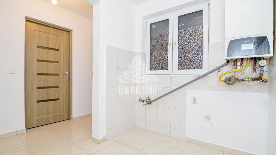 Casă înșiruită în prima parte a Florestiului, zona Stadion - Someșului - Poză 9