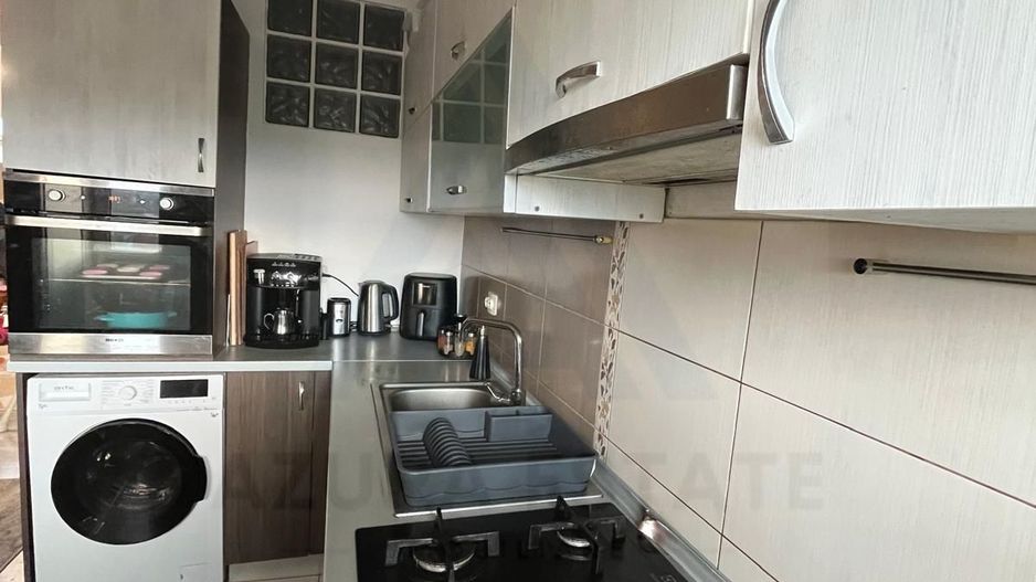 Apartament 3 camere 2 balcoane bucatarie inchisa in zona Strand II - Poză 7