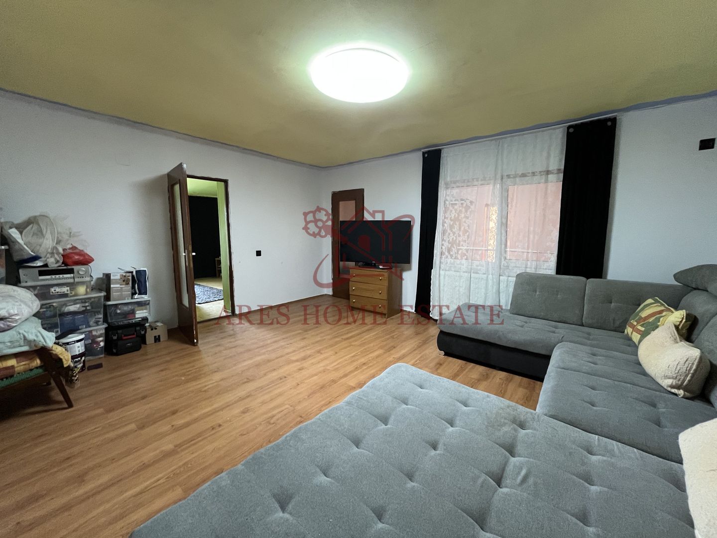 Casă individuală P+1+pod, pe piloni cu panouri solare - Poză 1