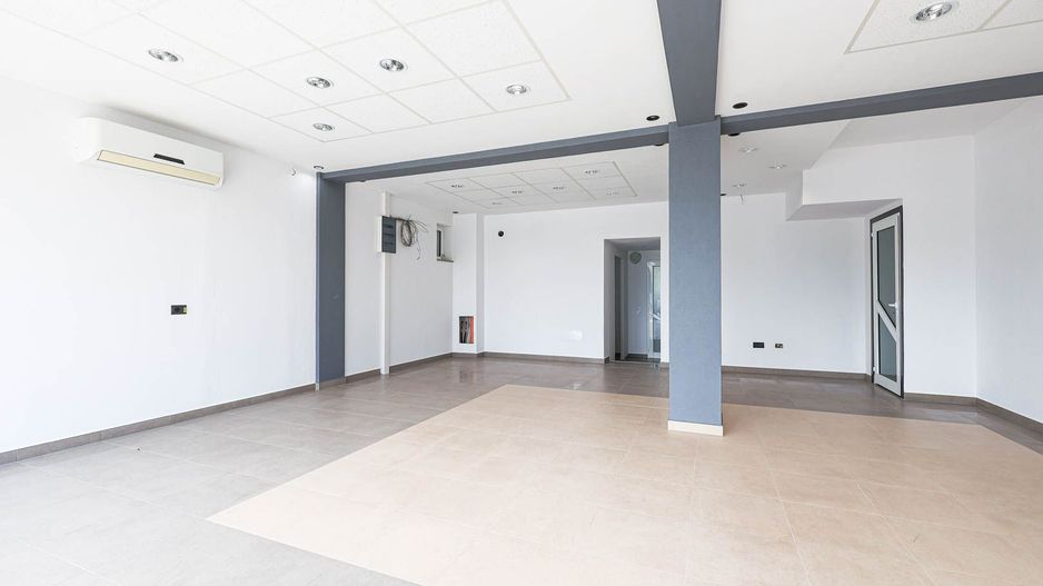 De închiriat spațiu comercial 85 mp în Grădiște – cu vitrină stradală - Poză 5