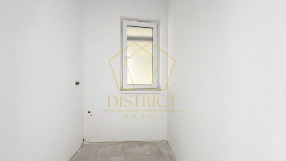 Duplex superb cu 5 camere despartit prin garaj | Dumbravita - Poză 4