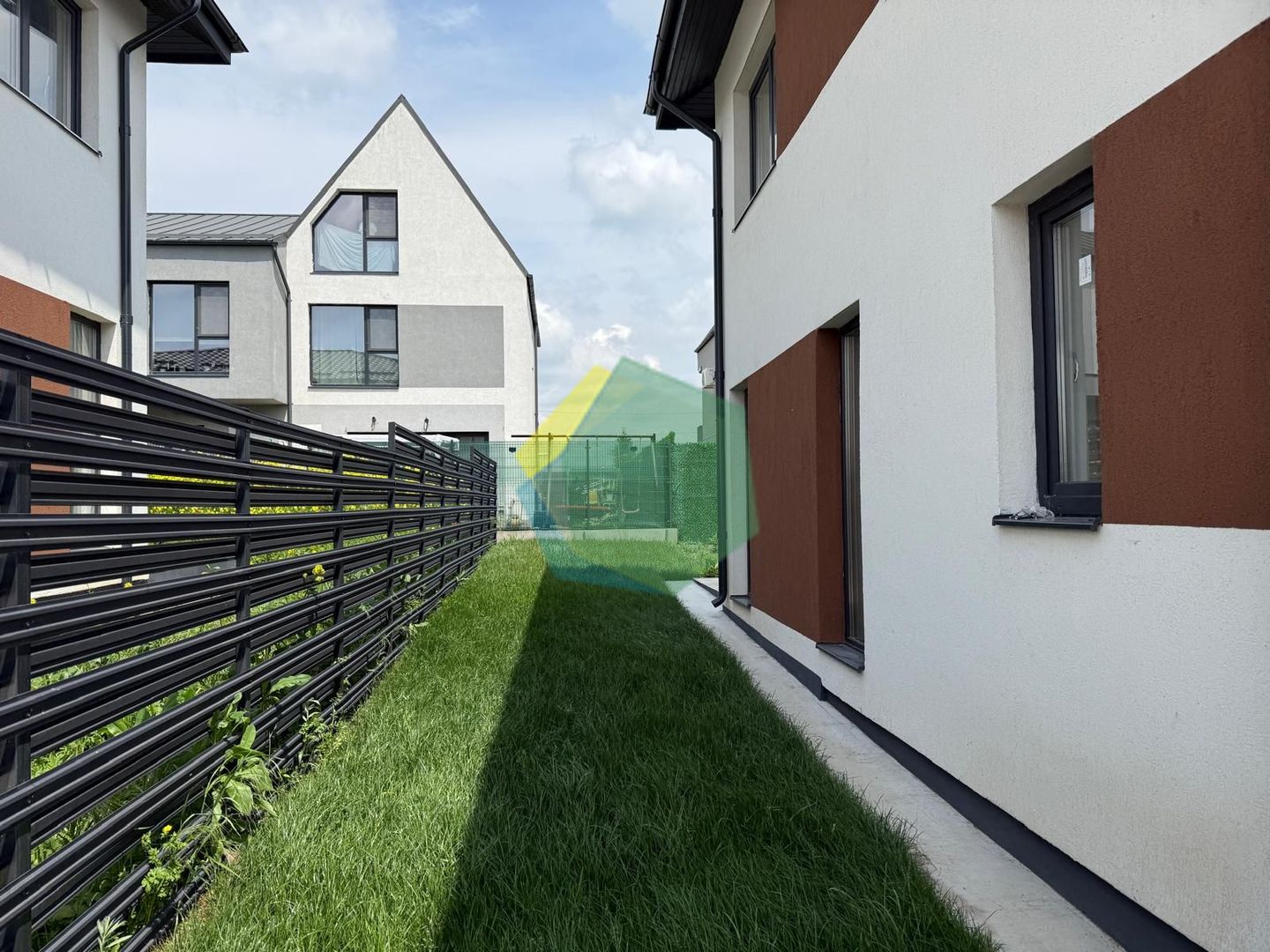 Vila duplex moderna nouă în Otopeni | Curte 160mp | Mutare imediată - Poză 16