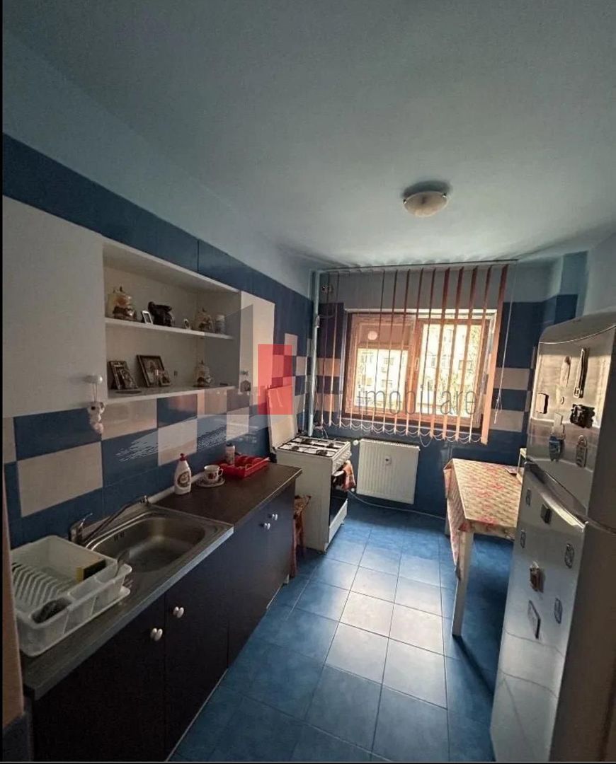 APARTAMENT DE 3 CAMERE BARCA - Poză 5