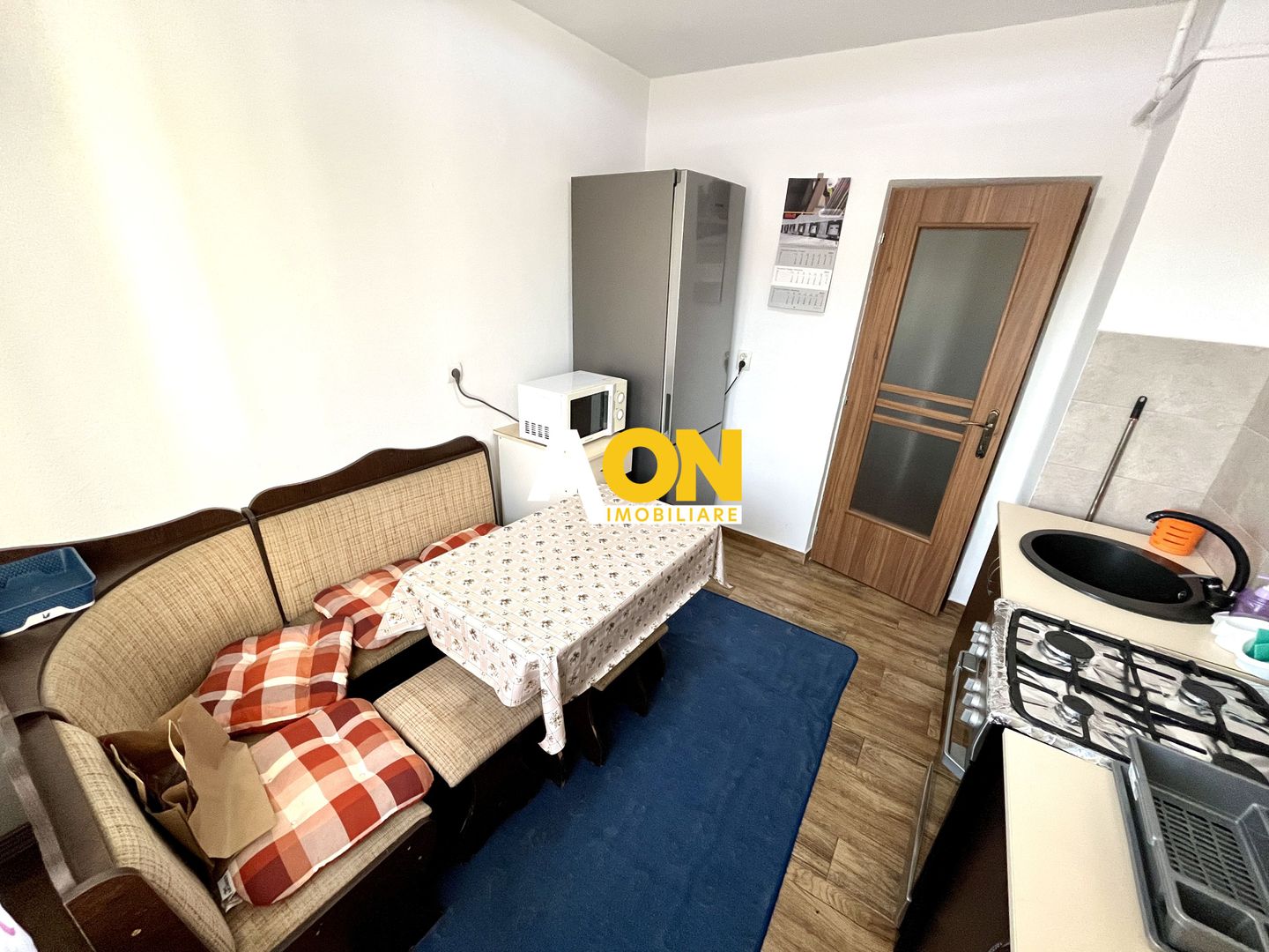 Apartament cu 3 Camere, Zona Mercur - Poză 8