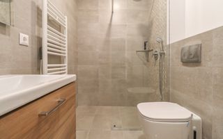 Apartament aflat la prima inchiriere, zona Parcului Central. - Poză 12