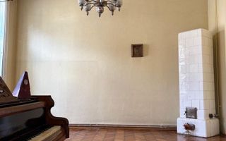 Apartament interbelic deosebit, ultracentral, Piața Mihai Viteazul. - Poză 1