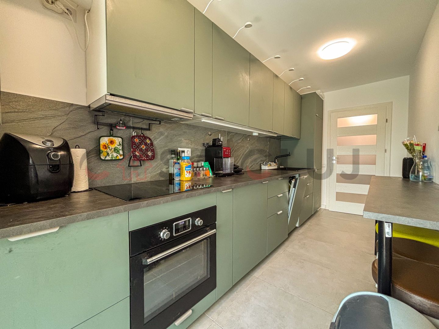 Apartament La Cheie in Seasons - Parcare Subterana - Poză 13