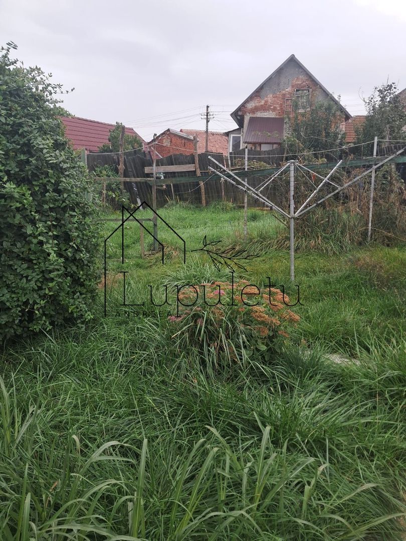 Casă de Vânzare | 3 Camere | 140 MPU | Anexe | Comuna Rosia - Poză 16