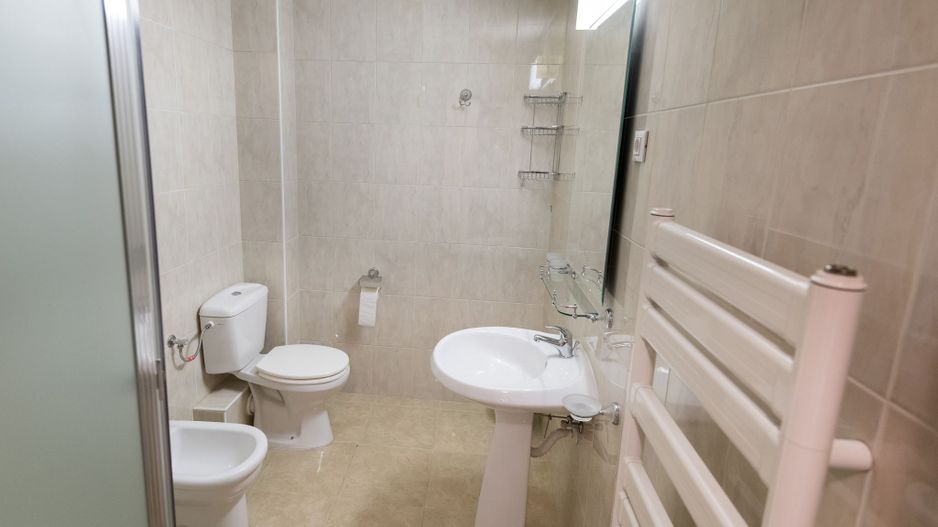 Cladire comerciala birouri Lugoj - Poză 8