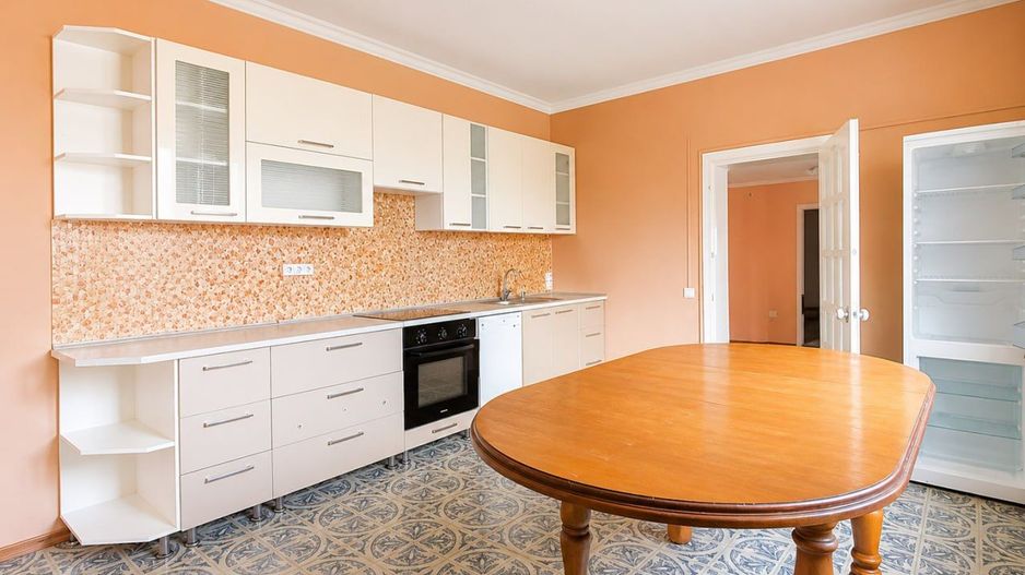Cahul – Casă 3 Camere + Living | 139 m² | Teren 7.7 ari + Garaj | 95.000 € - Poză 5