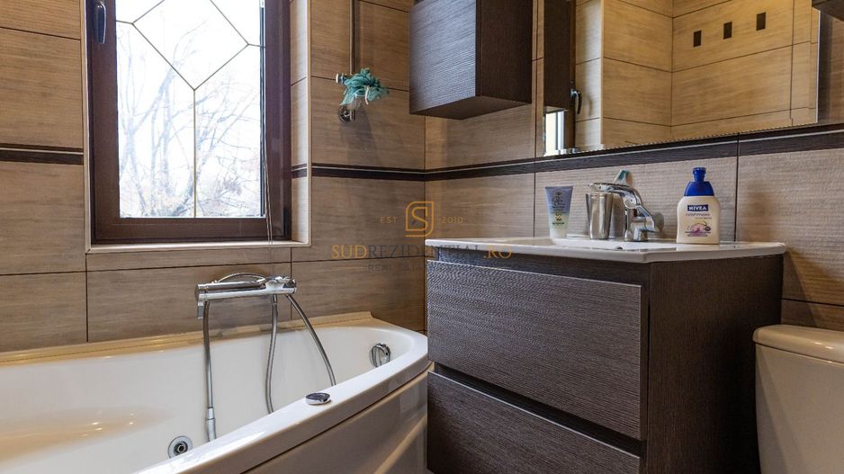 Vila deosebita, 6 camere, Popesti-Leordeni – Adiacent Sos. Oltenitei - Poză 16