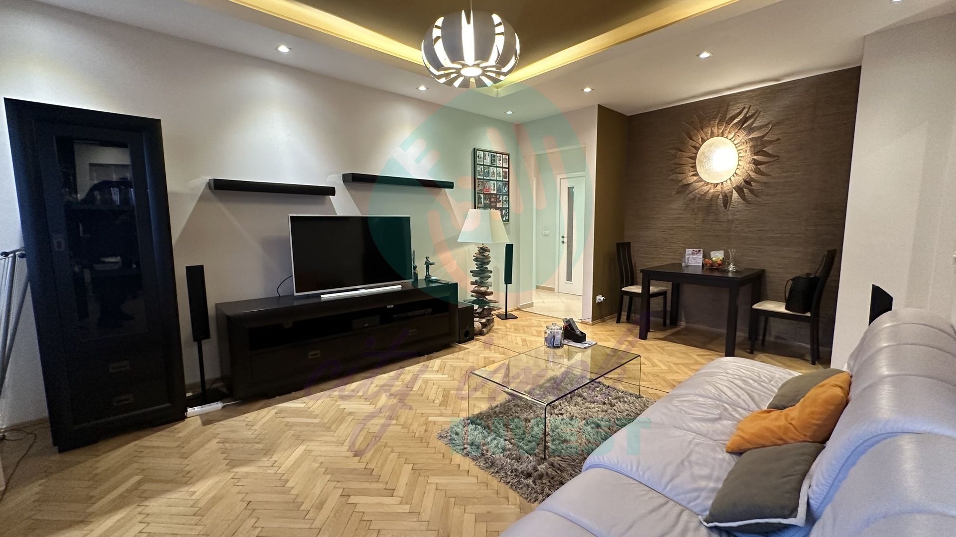 Locuinta BOEMA situata intre PARCUL CAROL SI PIATA UNIRII - Poză 4