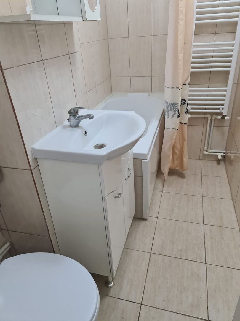 Apartament cu o cameră de închiriat în IC FRIMU - Poză 3