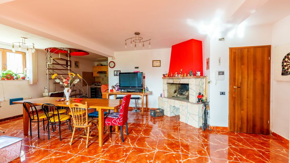 Vilă elegantă tip mediteranean în Zimandul Nou - Poză 14