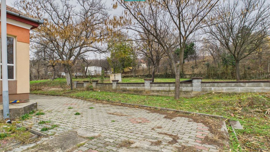 CONAC IMPRESIONANT ÎN GHIOROC - Poză 57