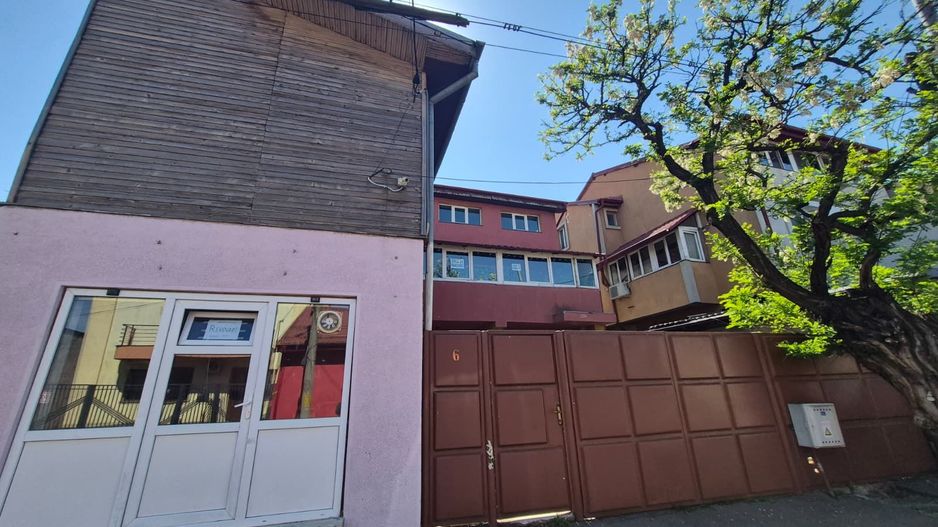 Vilă S+P+2 lângă Dragonul Roșu -375 mp + subsol+magazin - Poză 1