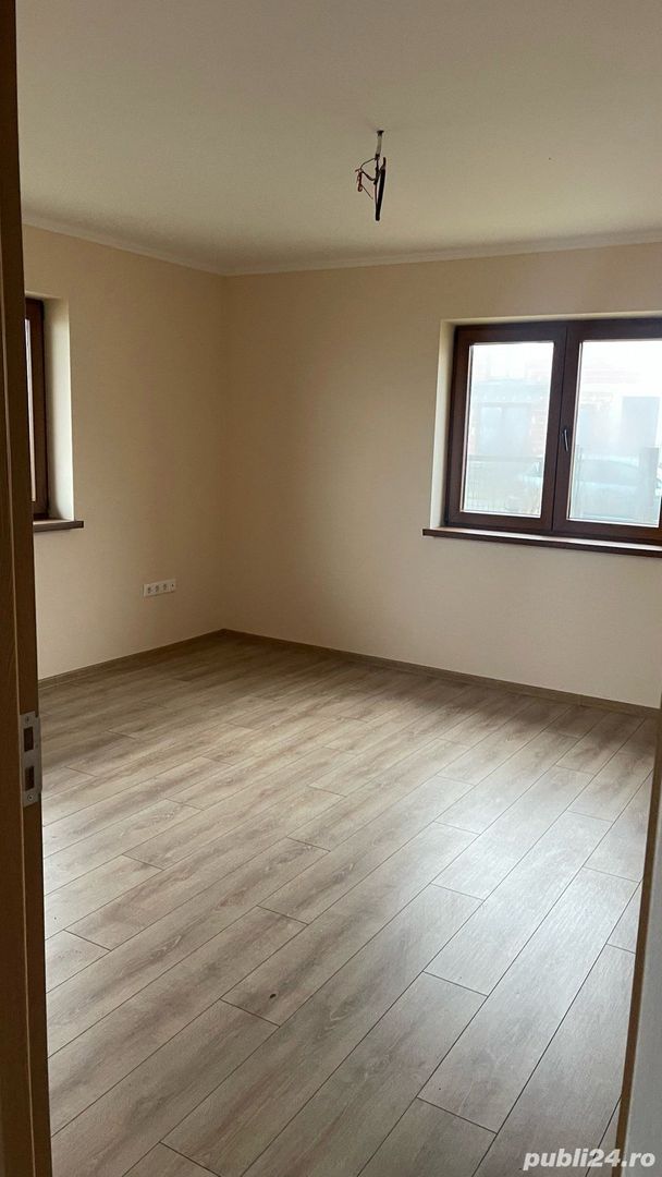 Vand casă in Lazuri - Poză 8