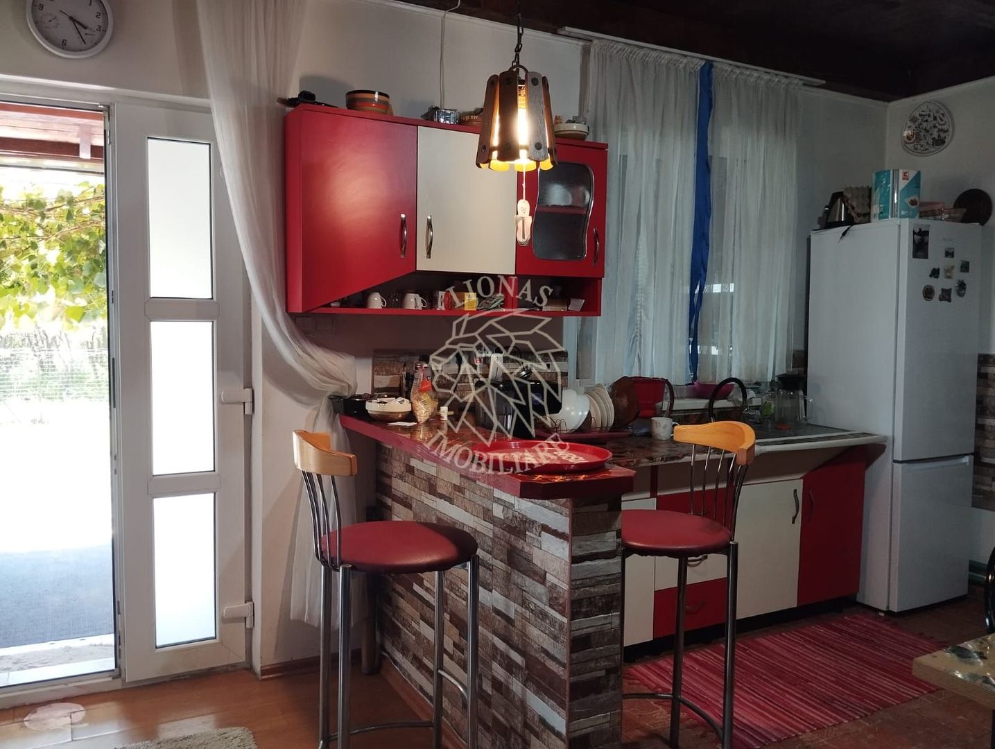 Casa 60 mp+terasa 30 mp-teren 700 mp-garaj-panouri solare-Livezile - Poză 3