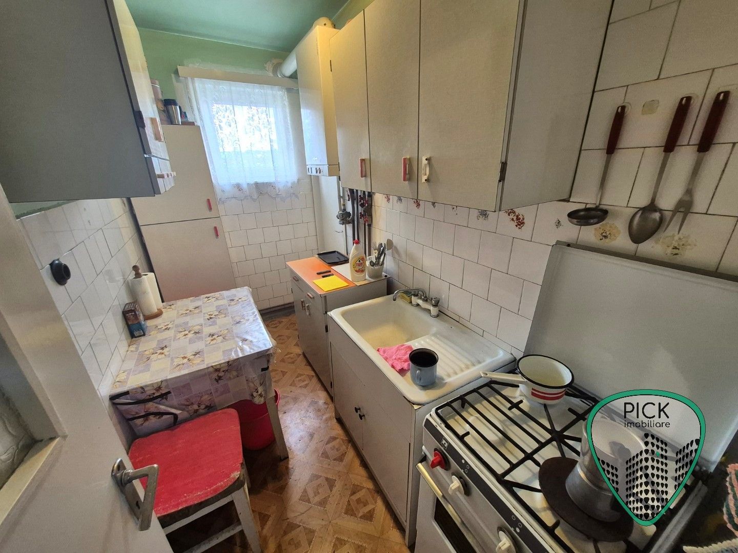 P 1231 - Apartament cu 3 camere în Târgu Mureș, Dâmbu Pietros, hol pătrat - Poză 8