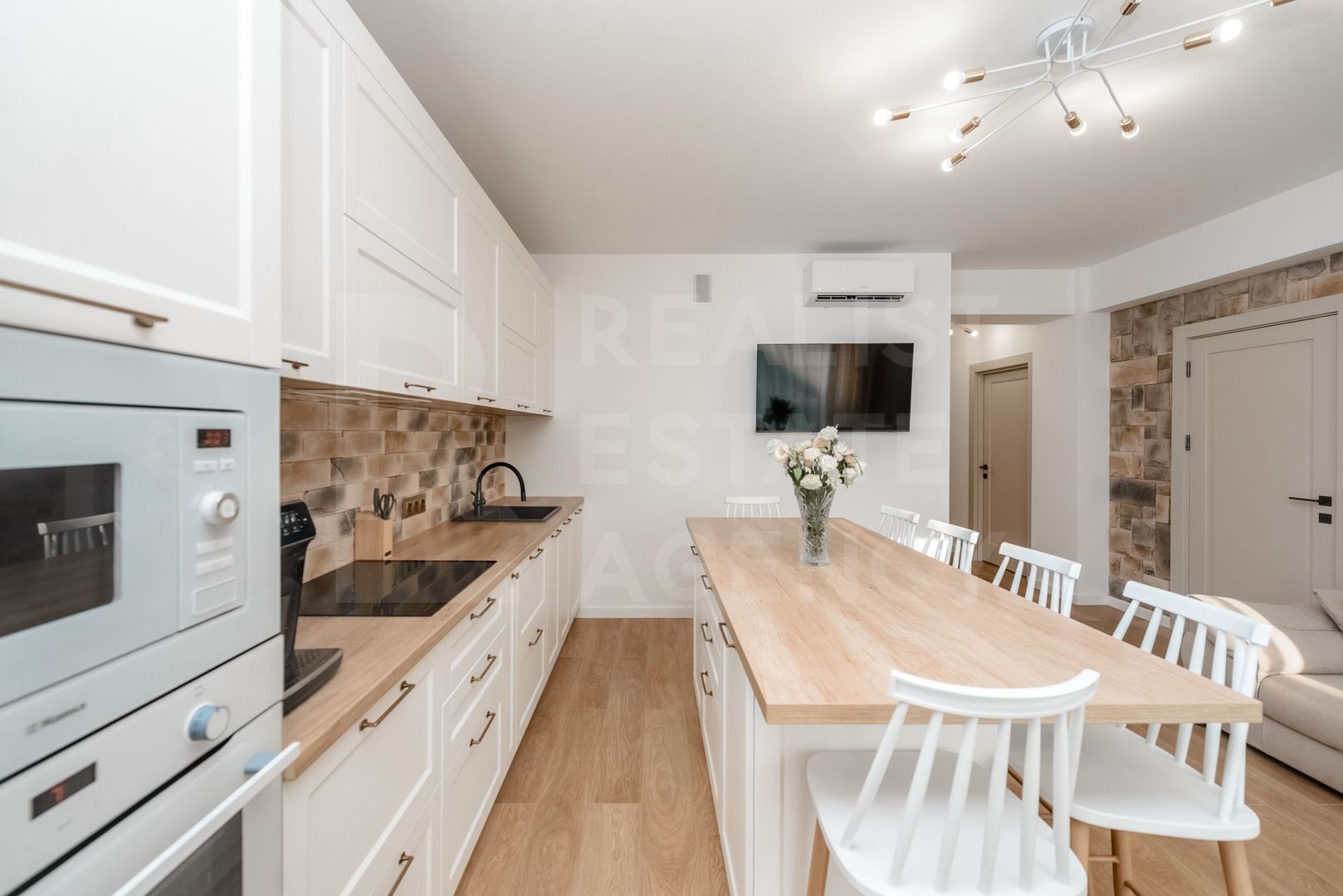 Vânzare, apartament, 2 dormitoare + living- 82 mp, Buiucani - Poză 4