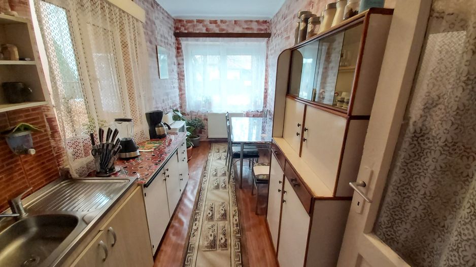 Casa de vanzare cu teren generos - Poză 8