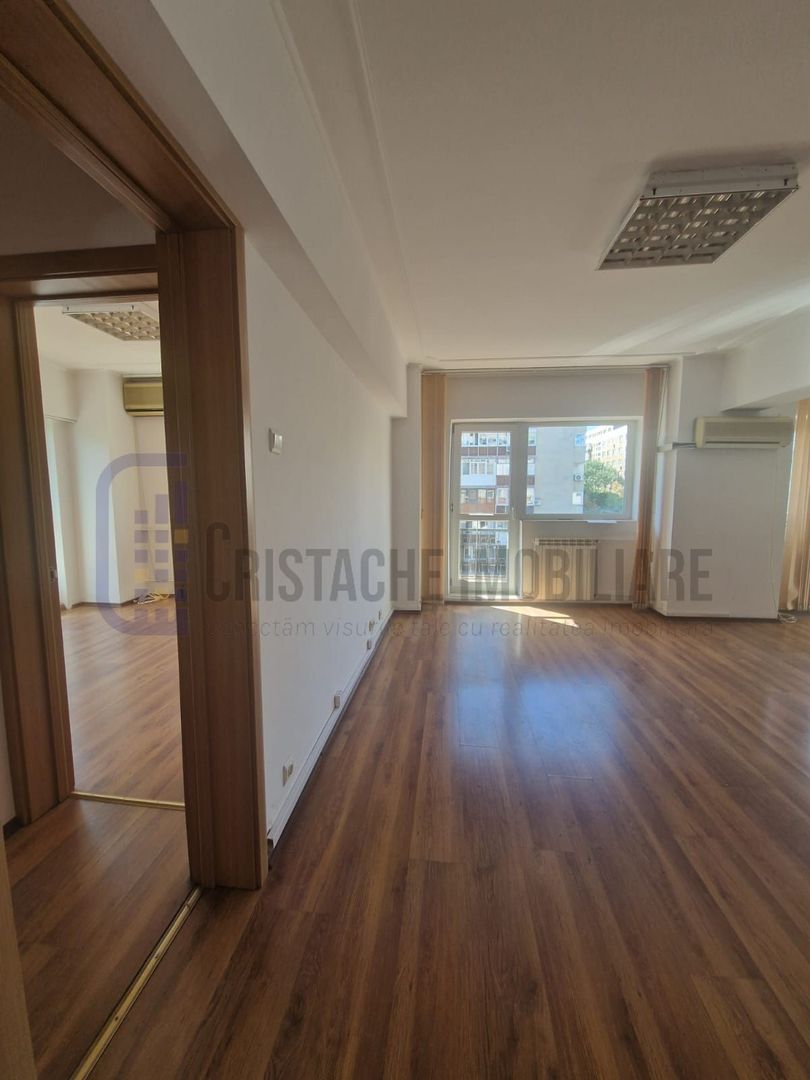 Birou Tineretului, 67 mp semidecomandat, grup sanitar propriu - Poză 2