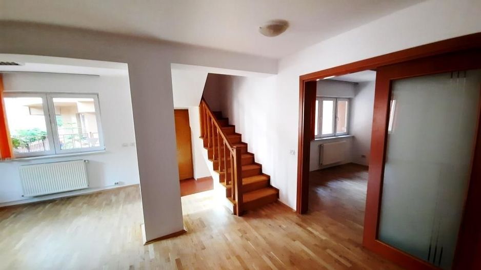 Duplex P+1 in bloc 2013 in Precupetii Vechi nr 65, 4 camere, curte - Poză 1