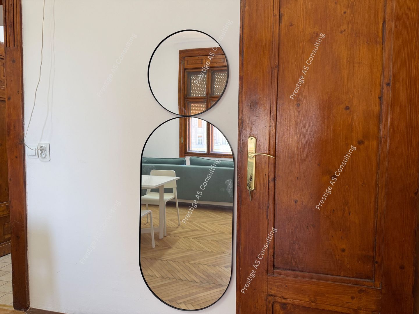 Apartament 4 Camere 150 mp | Balcon cu vedere directa spre Piata Victoriei - Poză 2