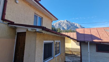 CASA DE VANZARE IN BUSTENI- POIANA TAPULUI