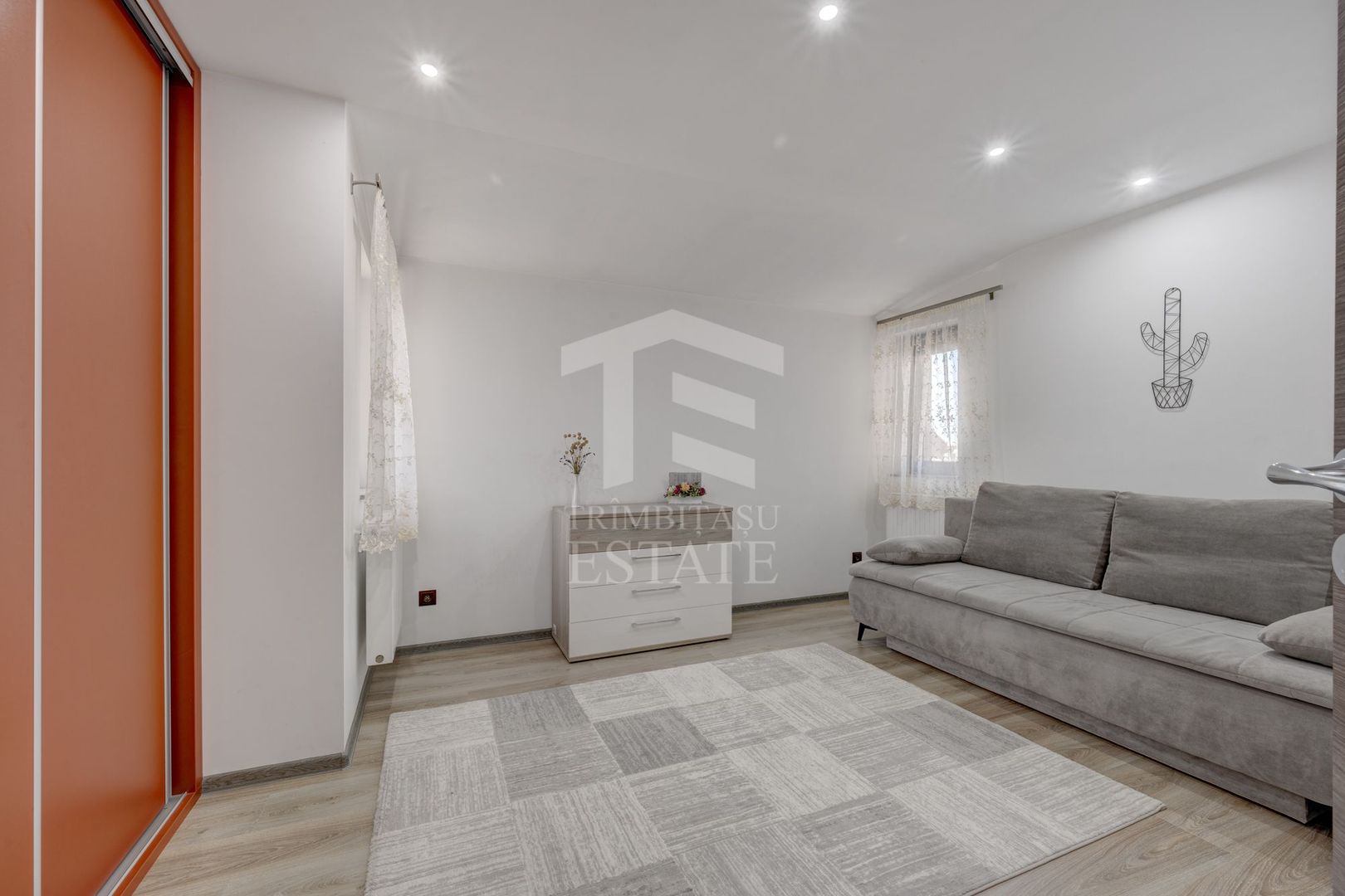 Vilă 342 mp cu piscină și 800 mp teren / 4 dormitoare / Pleașa - Poză 8