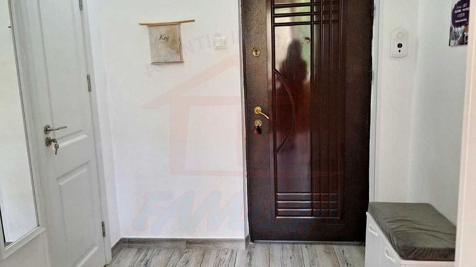 Vanzare apartament 3 camere, Micro 17, 60 mp, 88.000 EURO - Poză 4