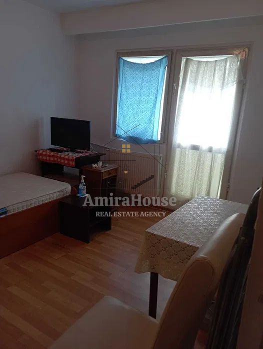 Garsoniera de inchiriat etaj 2 zona str Tasnad - Poză 2