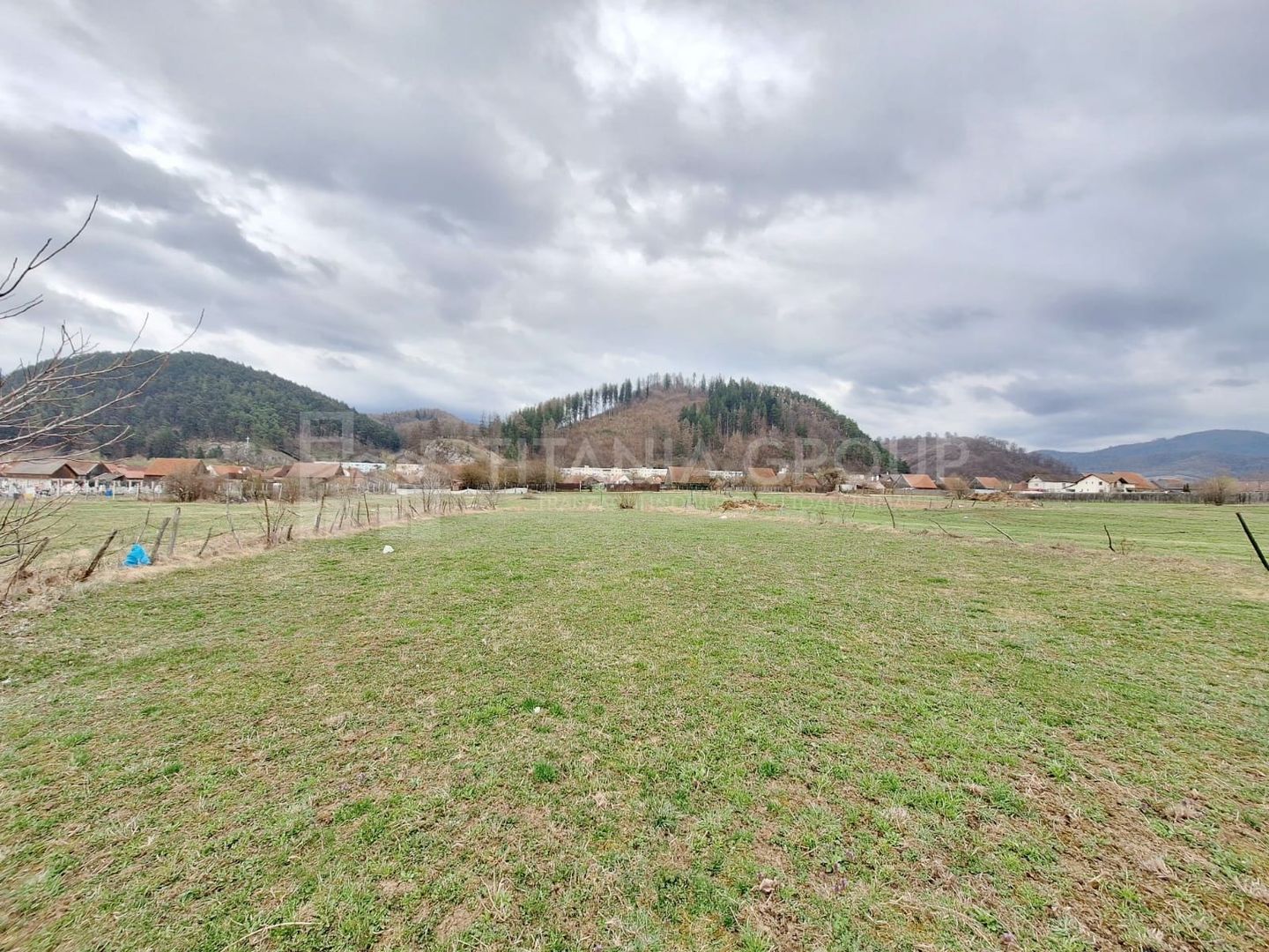 Teren intravilan cu priveliste in Rasnov, 1180 mp, COMISION 0 - Poză 1