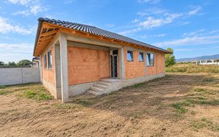 Casa 4 camere cu predare la cheie, 458 mp teren, Partos - Poză 1