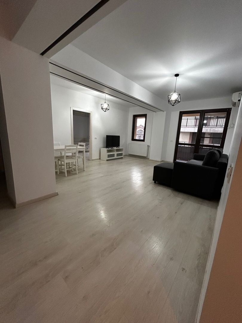 Apartament 3 camere, zona Unirii-Camera de Comert - Poză 1
