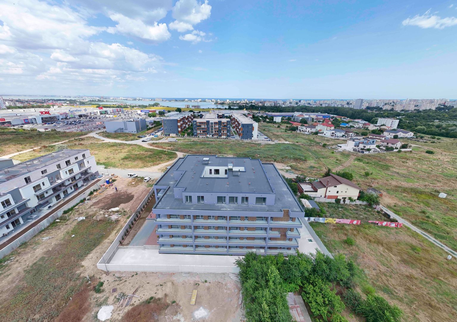 Tomis Nord/Carrefour-Apartament 3 camere decomandate, bloc nou. - Poză 14