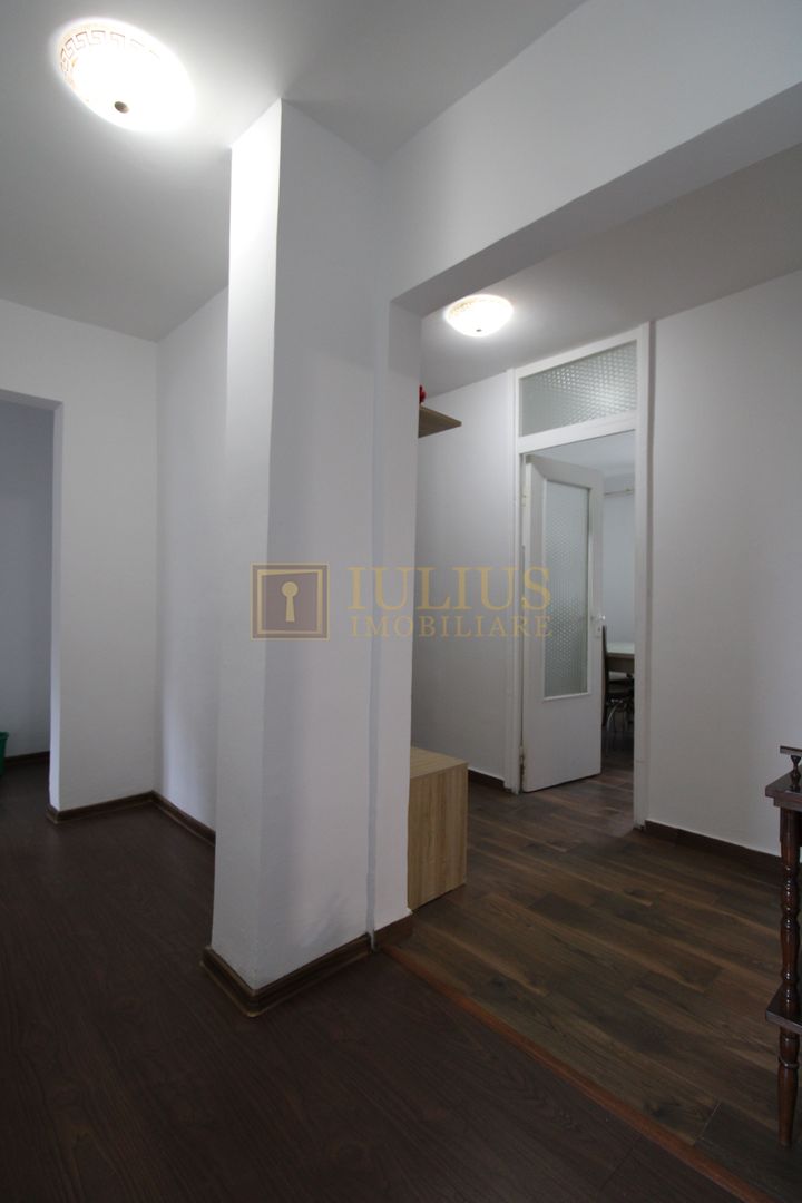 Zona Lipovei, 4 camere + 2 bai, centrala proprie - Poză 3