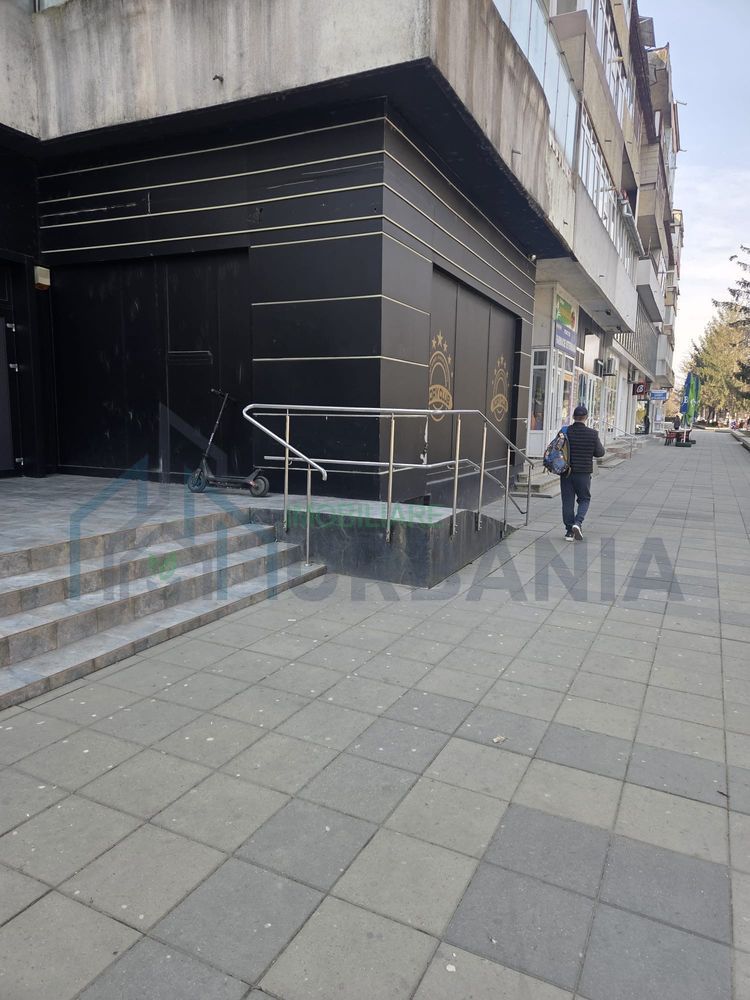 # inchiriez spatiu comercial ultracentral - Poză 1