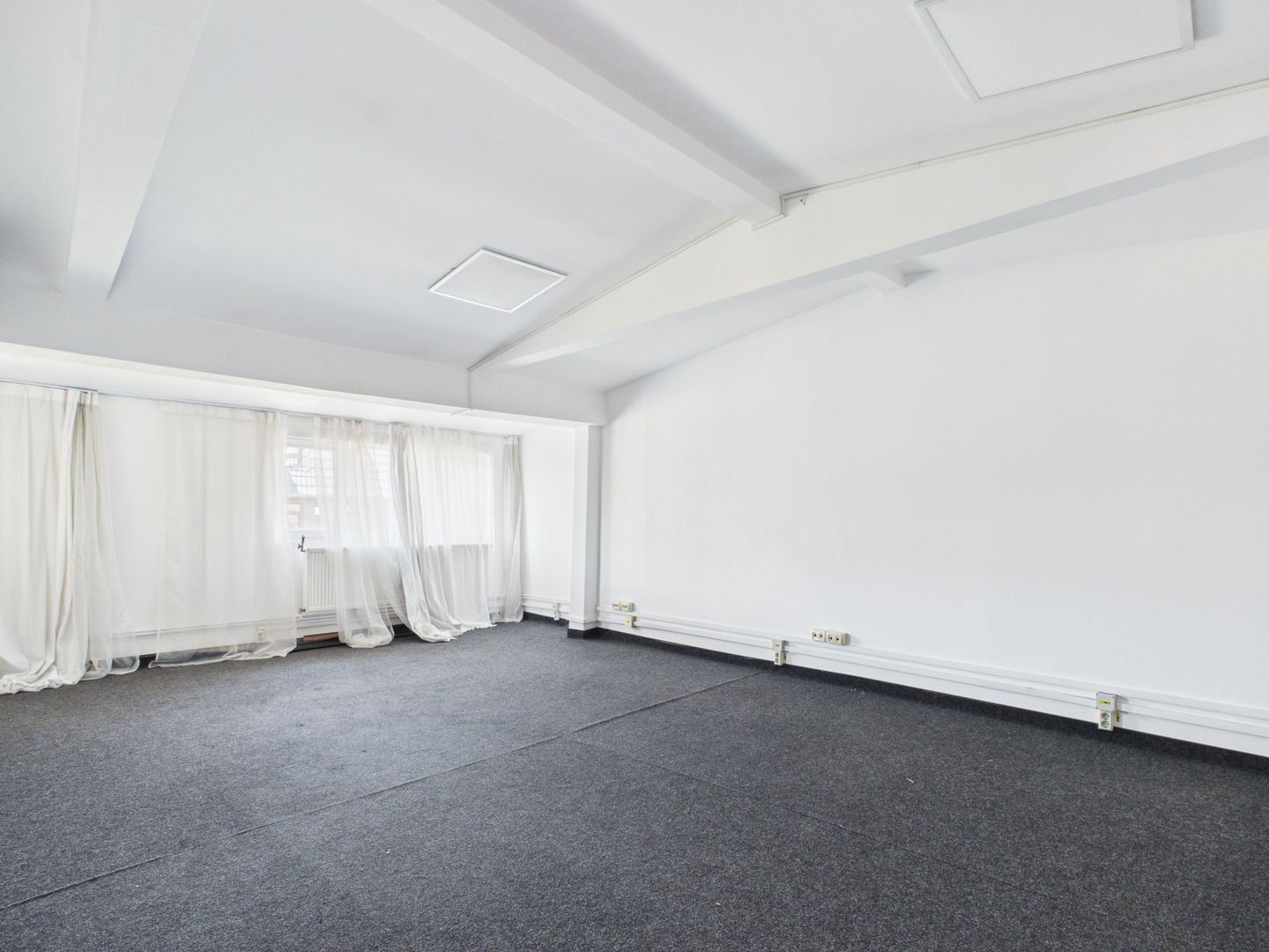 Clădire de 560 mp utili ~20 încăperi | Configurație medicală - Poză 22