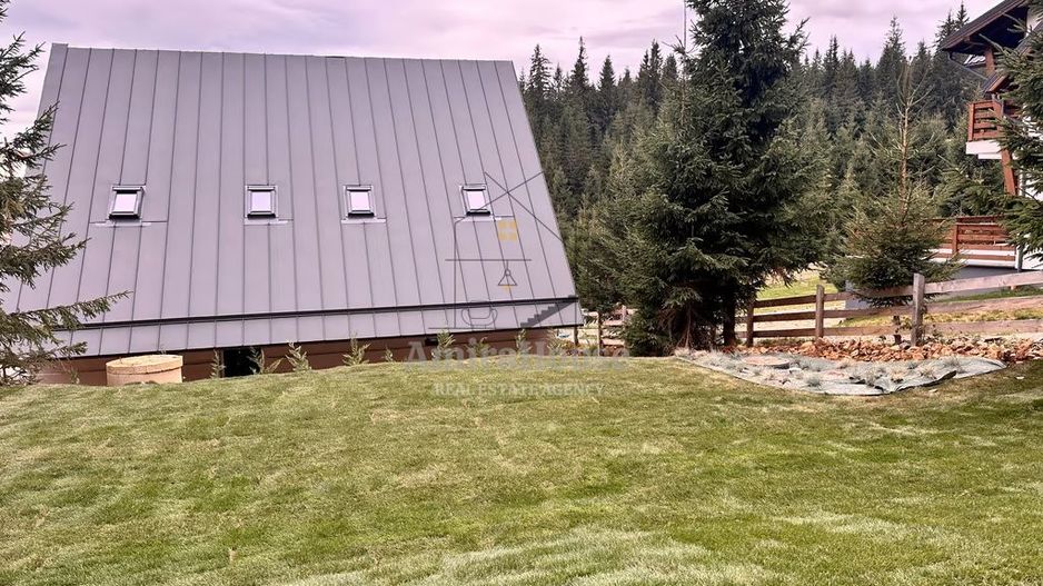 6 Case de vacanta localitatea Marisel jud Cluj la drumul Judetean DJ107P - Poză 6