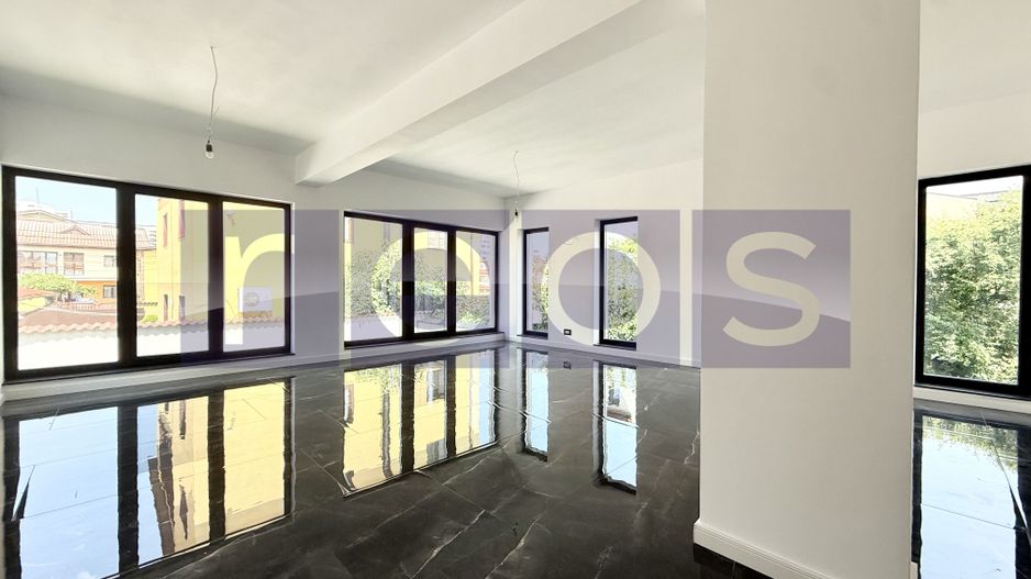 VÂNZARE VILĂ | ZONA OZANA | 5 CAMERE | ÎNCĂLZIRE ÎN PARDOSEALĂ - Poză 1