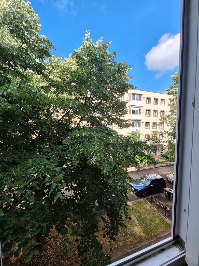 Apartament 3 camere, Zona Dacia   luminos, liniștit, cu vedere spre spațiu verde - Poză 6