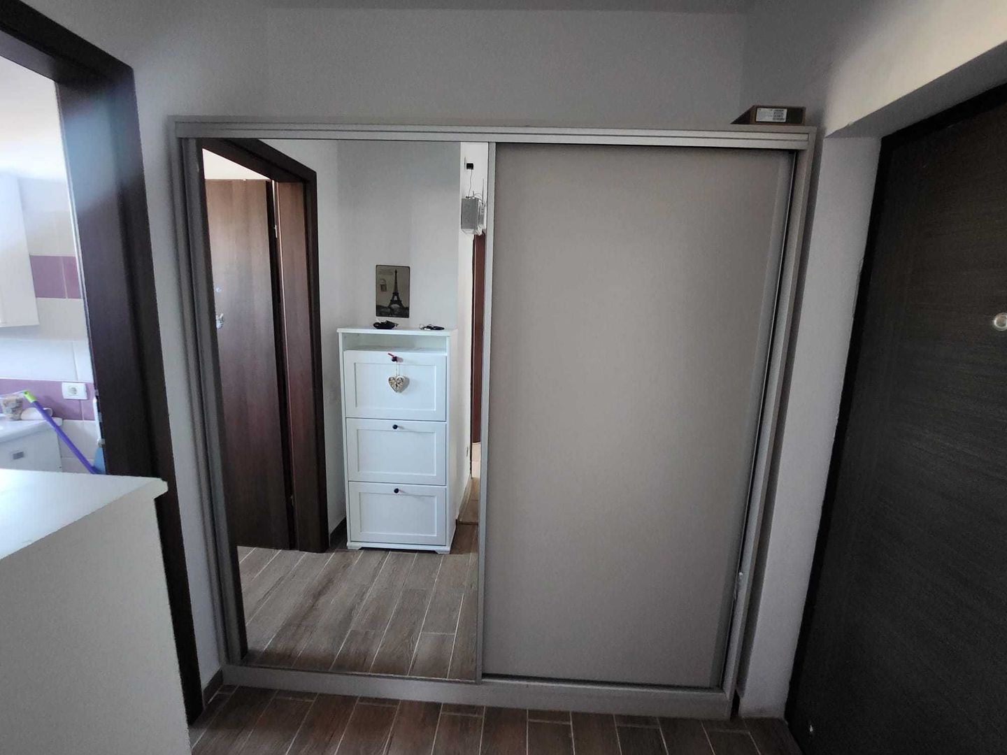 De inchiriat apart 2 camere, centrala termica, Rahova/Teius - Poză 3