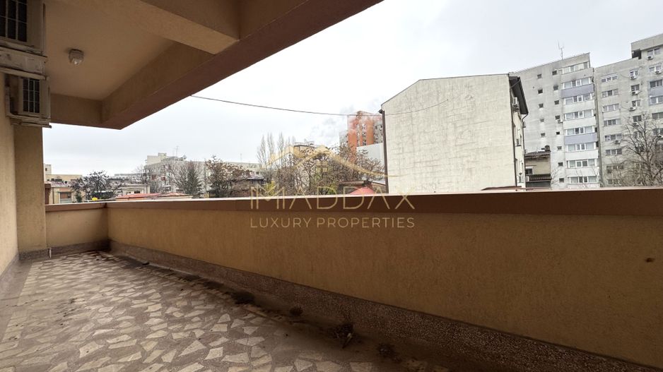 Vila centrala cu 13 camere *460mpu* + garaj // Dorobanți - Poză 14