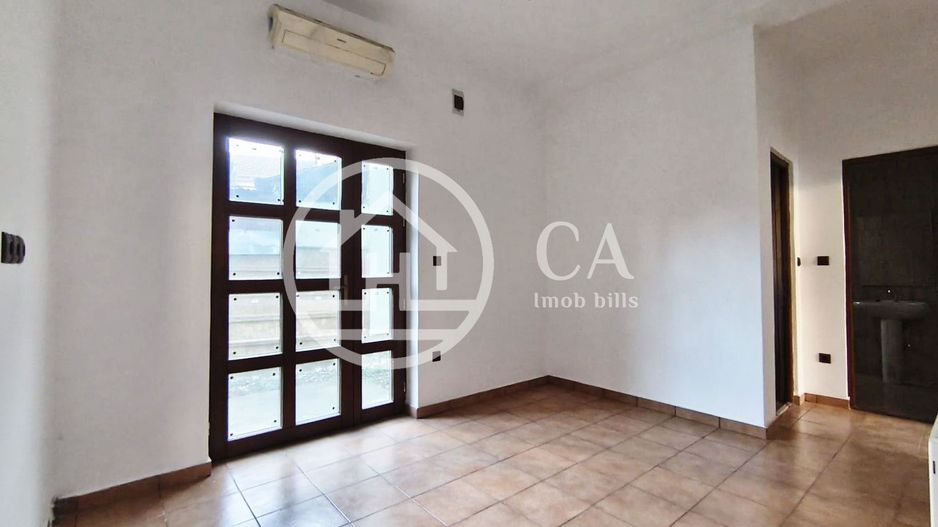 Casa de închiriat cu 6 camere în zona Centrala,  Oradea - Poză 4