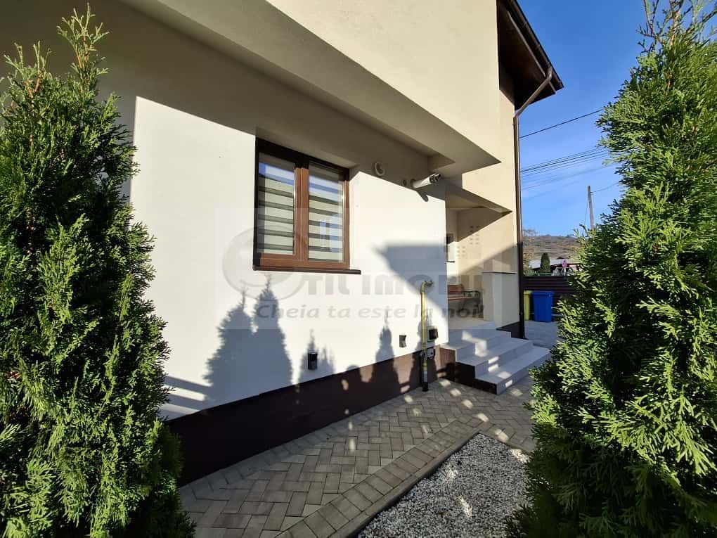 Vila tip duplex,  3 camere, 2 bai, libera, mobilata de lux, Barnova - Poză 20