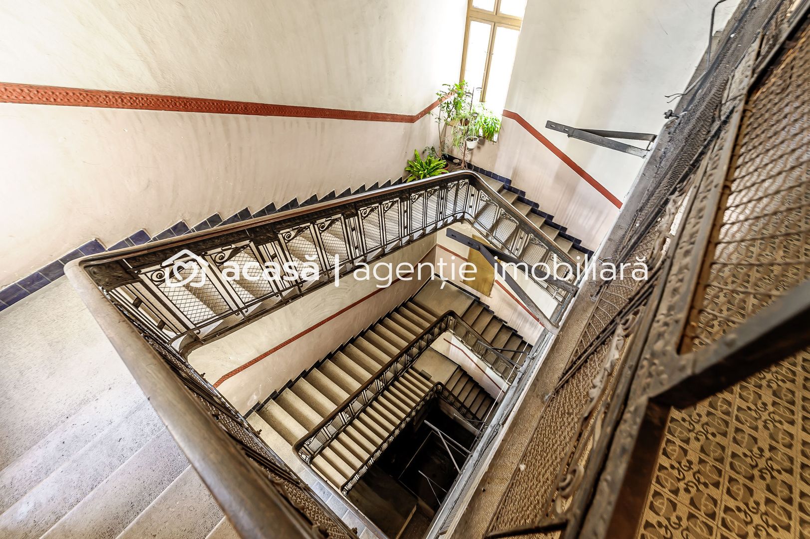 VÂNDUT! Apartament cu 4 Camere în Palatul Bohuș, Arad - Poză 7